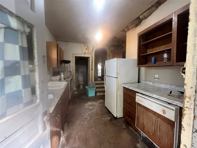 312 Maxwell Street, Maxwell, IA 50161