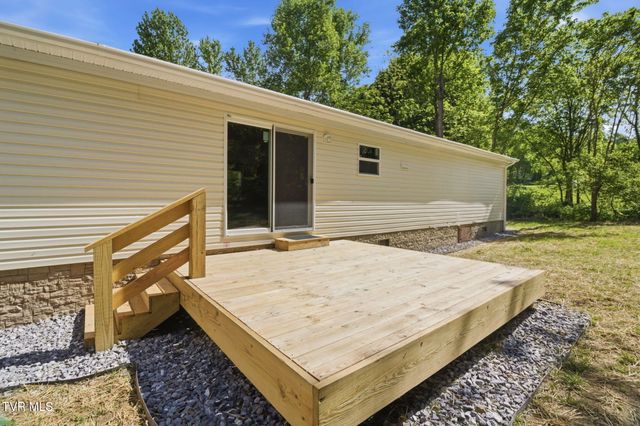 1030 Fishpond Road, Chuckey, TN 37641