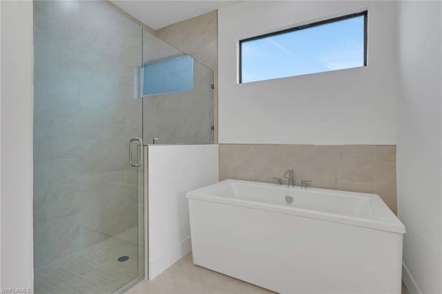 426 NW 3rd TER, Cape Coral, FL 33993