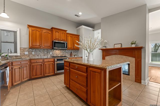 37069 Mill Run Ave, Geismar, LA 70734