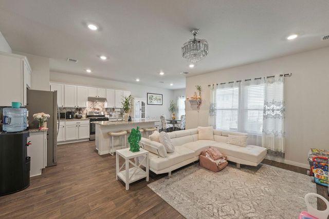 13825 Thomas Wheeler WAY, Manor, TX 78653