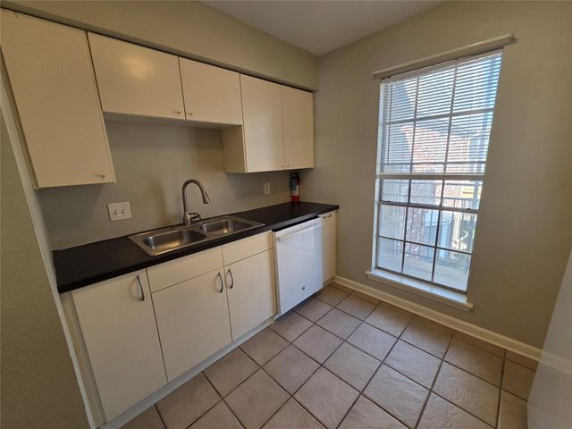 217 Church Street 208, Galveston, TX 77550