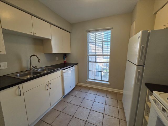 217 Church Street 208, Galveston, TX 77550