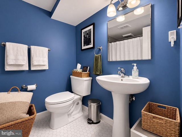 609 S HENRY ST, Alexandria, VA 22314