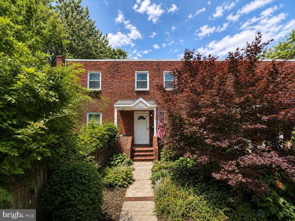 609 S HENRY ST, Alexandria, VA 22314