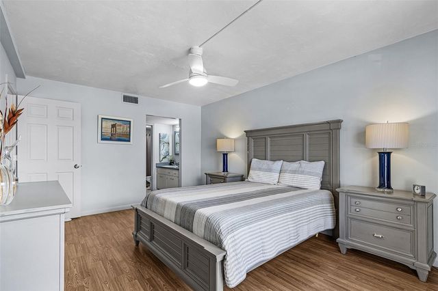 3831 SE 11TH PLACE 101, Cape Coral, FL 33904