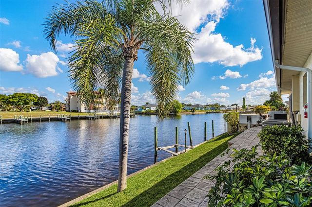 3831 SE 11TH PLACE 101, Cape Coral, FL 33904