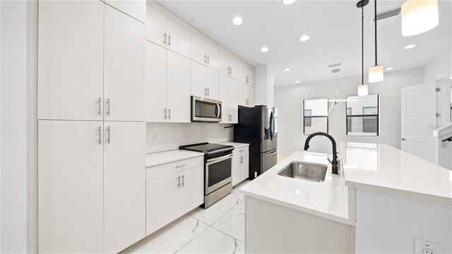 1332 W GRAY STREET 3, Tampa, FL 33606