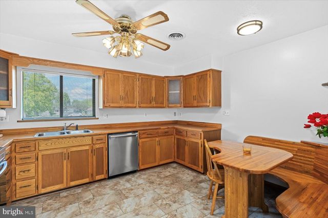 198 CANOE PL, Montross, VA 22520