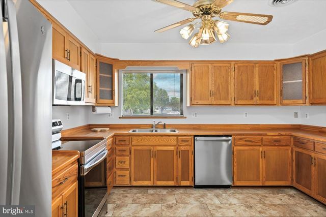 198 CANOE PL, Montross, VA 22520