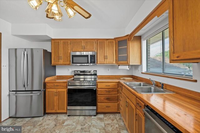 198 CANOE PL, Montross, VA 22520