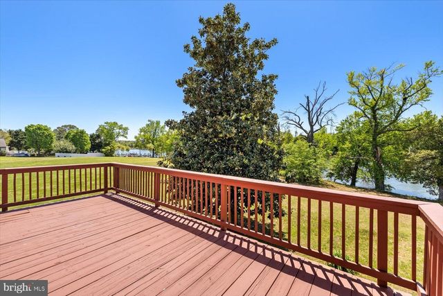 198 CANOE PL, Montross, VA 22520