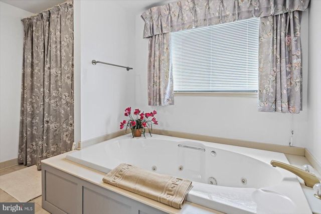 198 CANOE PL, Montross, VA 22520