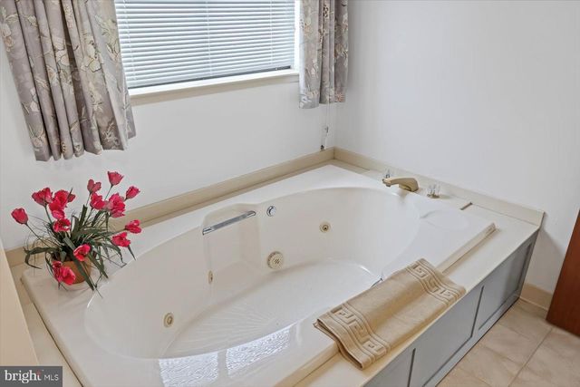 198 CANOE PL, Montross, VA 22520