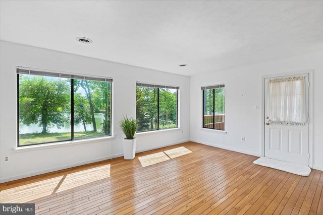 198 CANOE PL, Montross, VA 22520