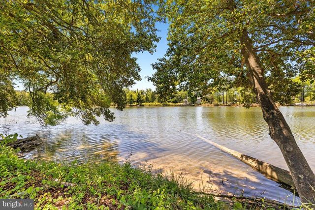 198 CANOE PL, Montross, VA 22520