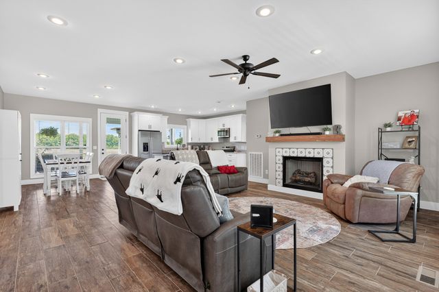9 Town Rd, Fayetteville, TN 37334