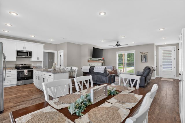 9 Town Rd, Fayetteville, TN 37334