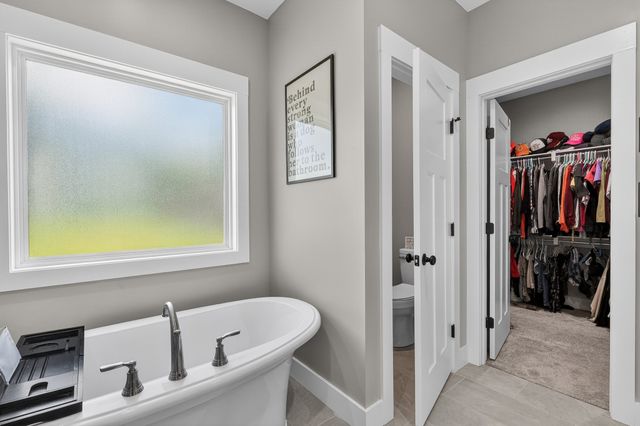 9 Town Rd, Fayetteville, TN 37334