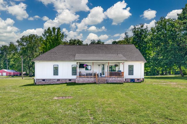 9 Town Rd, Fayetteville, TN 37334