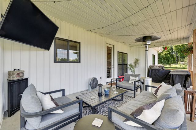 9 Town Rd, Fayetteville, TN 37334