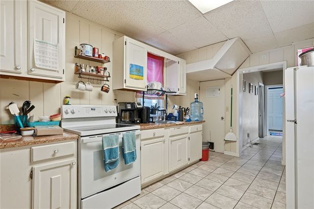 3313 7th Ave, Beaver Falls, PA 15010