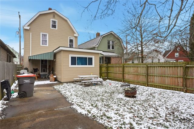 3313 7th Ave, Beaver Falls, PA 15010