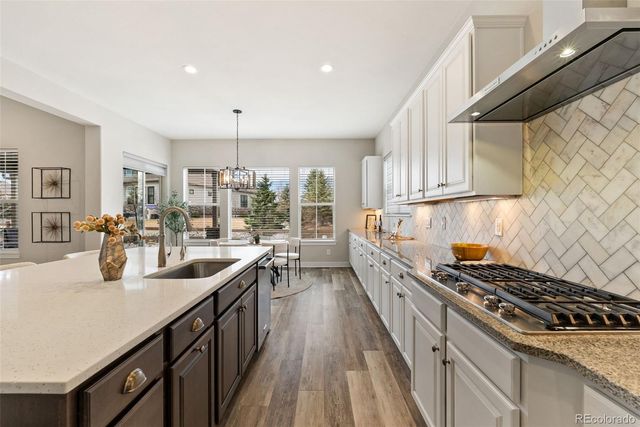 27620 E Lakeview Drive, Aurora, CO 80016