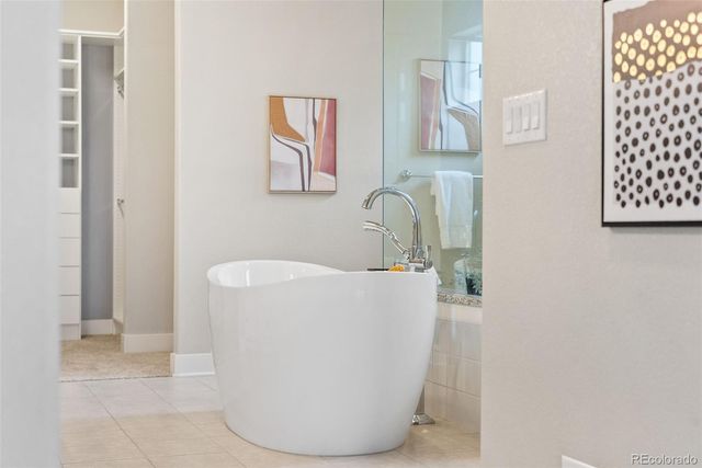 27620 E Lakeview Drive, Aurora, CO 80016