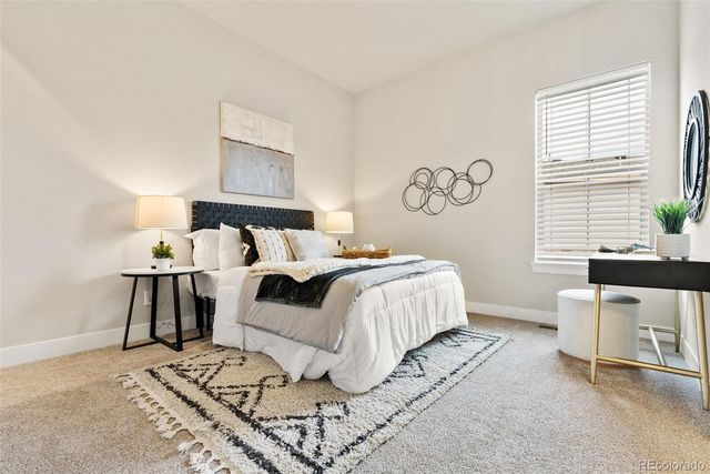 27620 E Lakeview Drive, Aurora, CO 80016