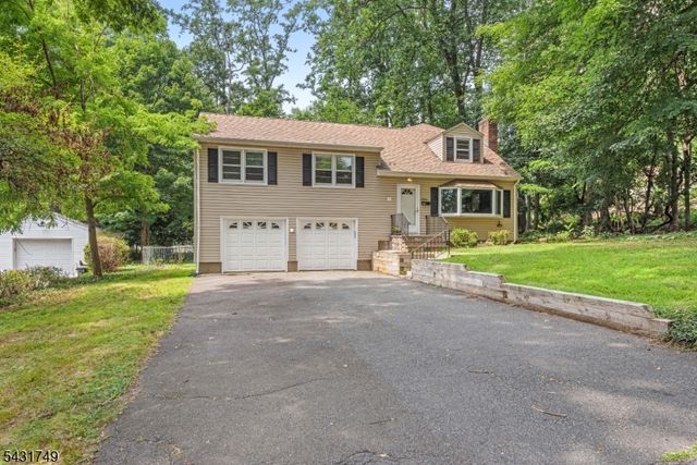 16 Trowbridge Rd, Morris Plains Boro, NJ 07950