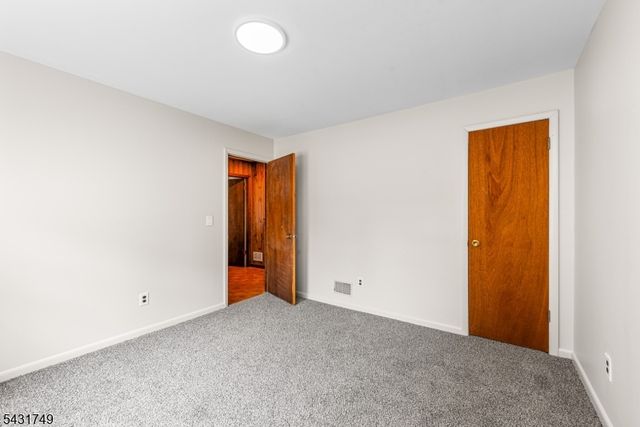 16 Trowbridge Rd, Morris Plains Boro, NJ 07950