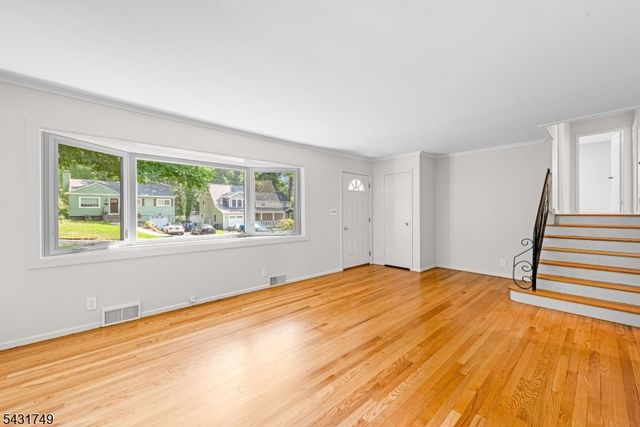 16 Trowbridge Rd, Morris Plains Boro, NJ 07950