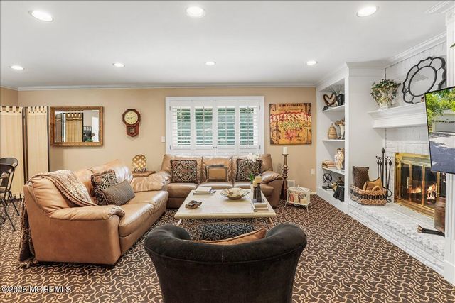 46 Saupe Drive, Manalapan, NJ 07726