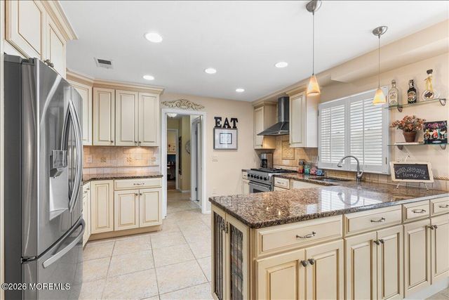 46 Saupe Drive, Manalapan, NJ 07726