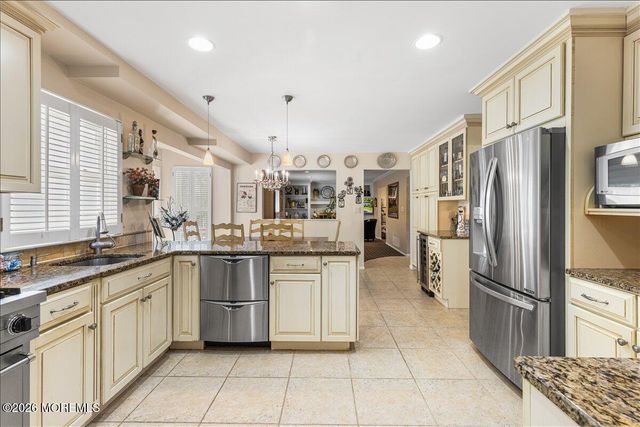 46 Saupe Drive, Manalapan, NJ 07726