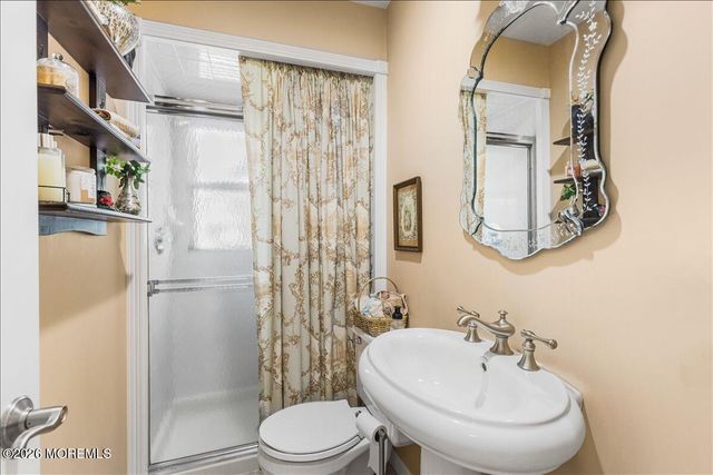 46 Saupe Drive, Manalapan, NJ 07726