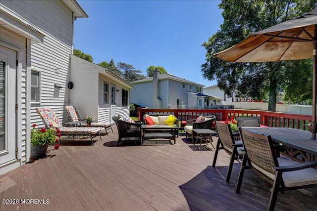 46 Saupe Drive, Manalapan, NJ 07726