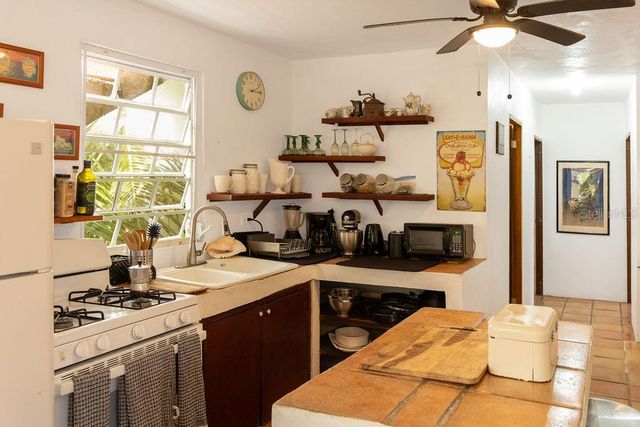 12 CASA MAMA PLAYA, Vieques, PR 00765