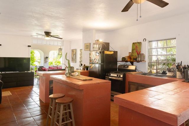 12 CASA MAMA PLAYA, Vieques, PR 00765