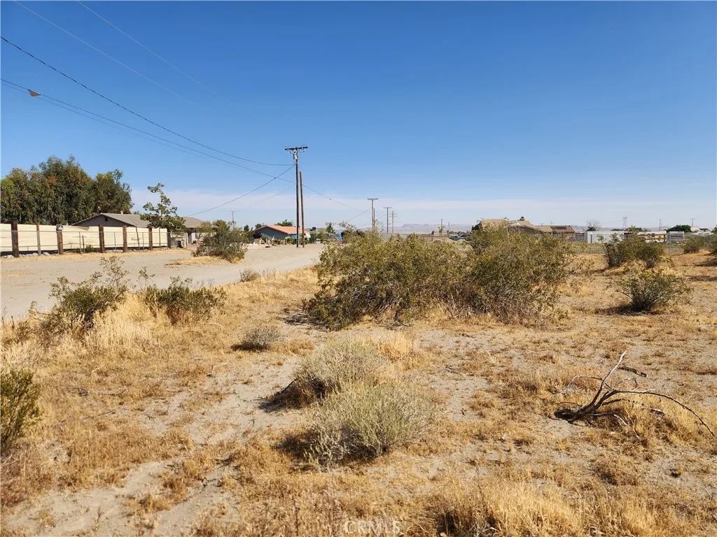 2 Horizon, Phelan, CA 92371