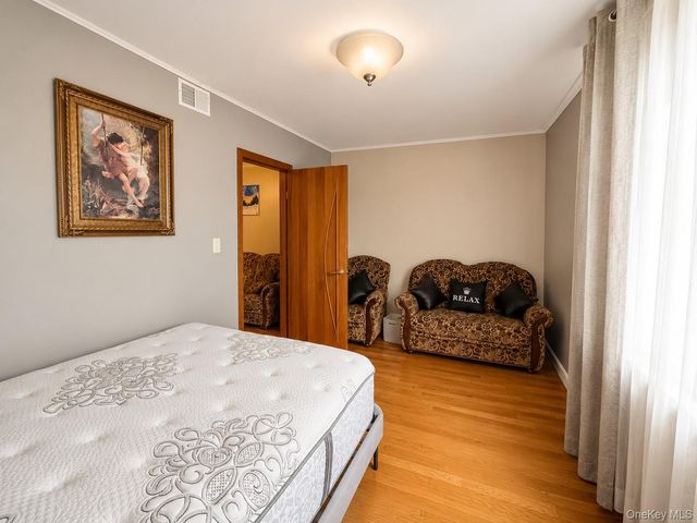 822 Dean Avenue, Bronx, NY 10465