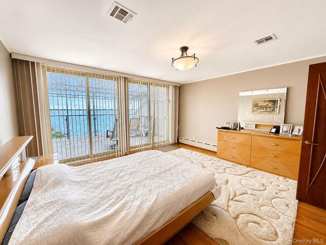 822 Dean Avenue, Bronx, NY 10465