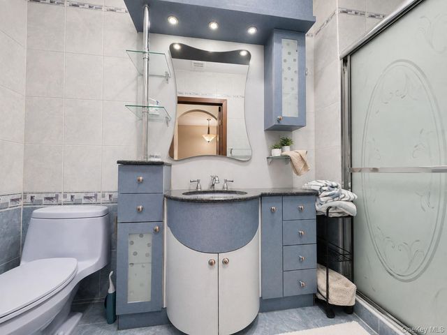 822 Dean Avenue, Bronx, NY 10465