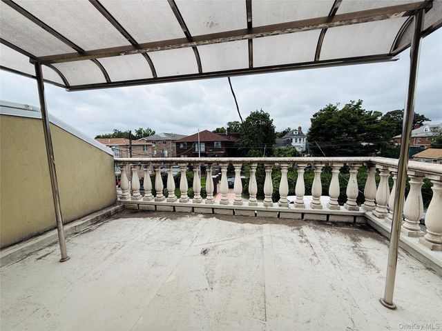 822 Dean Avenue, Bronx, NY 10465