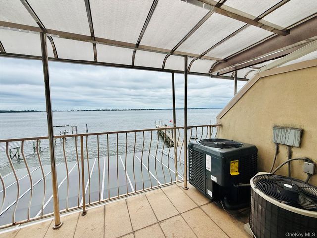 822 Dean Avenue, Bronx, NY 10465