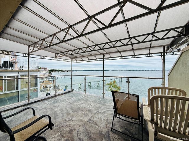 822 Dean Avenue, Bronx, NY 10465