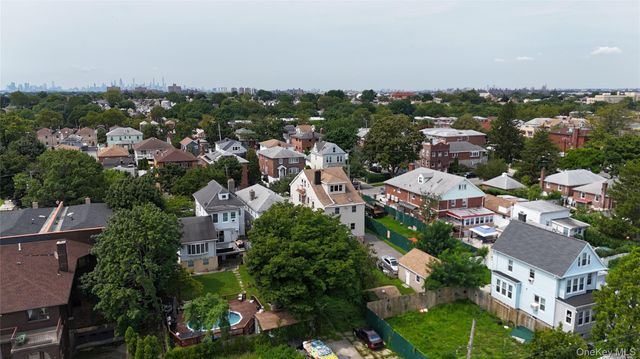 822 Dean Avenue, Bronx, NY 10465