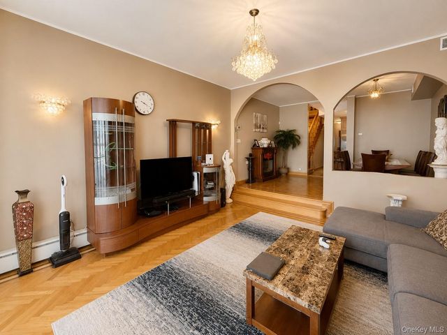 822 Dean Avenue, Bronx, NY 10465