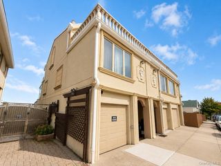 822 Dean Avenue, Bronx, NY 10465